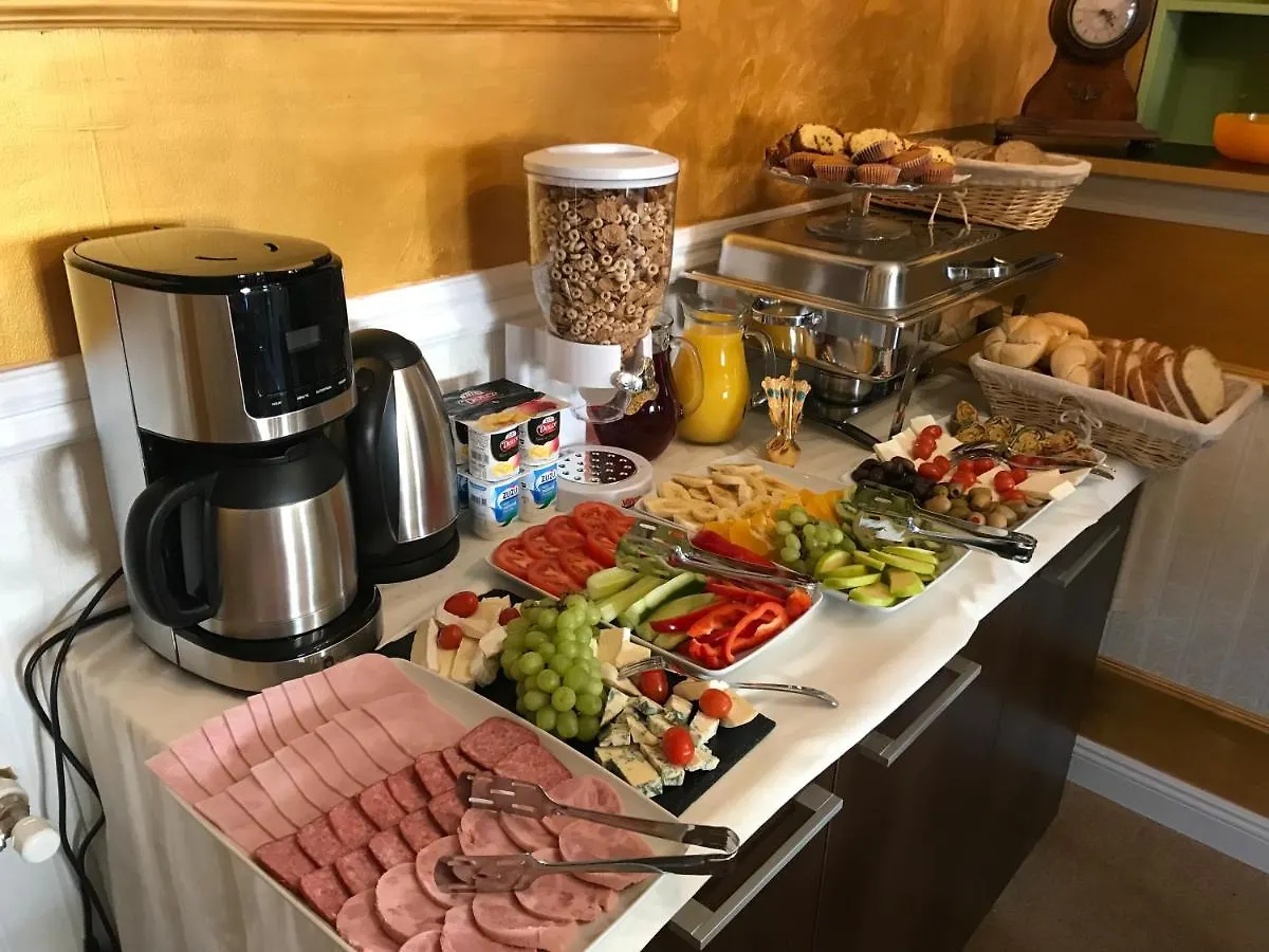 Vila 18 Hotel Boutique Bucharest Guest house